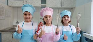 Я пекарь, значит, вкусно, готовить должен я. Похвалят за искусство меня моя семья!
